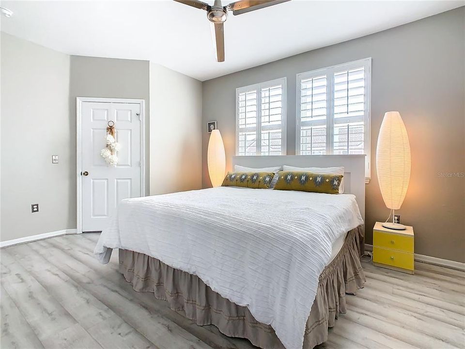 For Sale: $295,999 (2 beds, 2 baths, 1548 Square Feet)