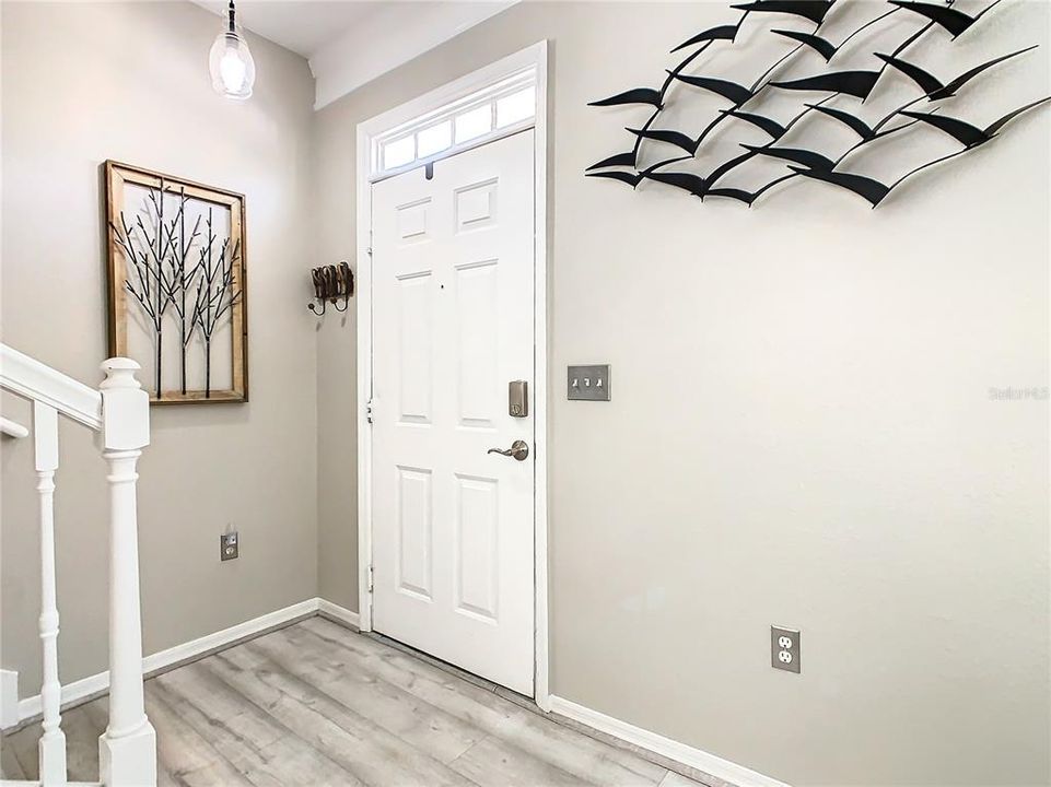 For Sale: $295,999 (2 beds, 2 baths, 1548 Square Feet)
