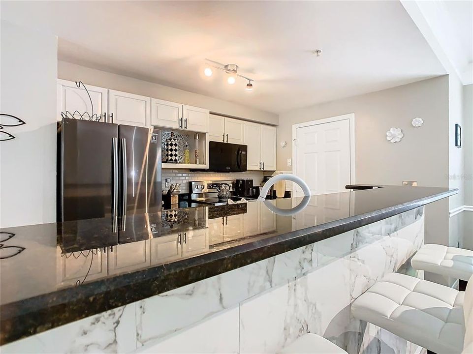 For Sale: $295,999 (2 beds, 2 baths, 1548 Square Feet)