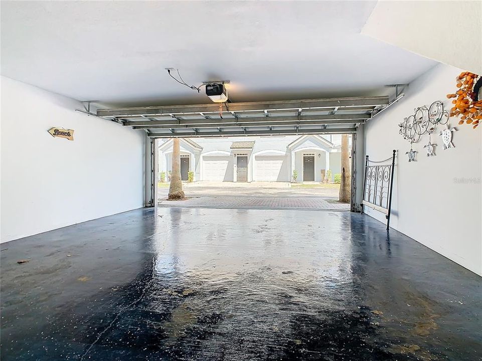 For Sale: $295,999 (2 beds, 2 baths, 1548 Square Feet)