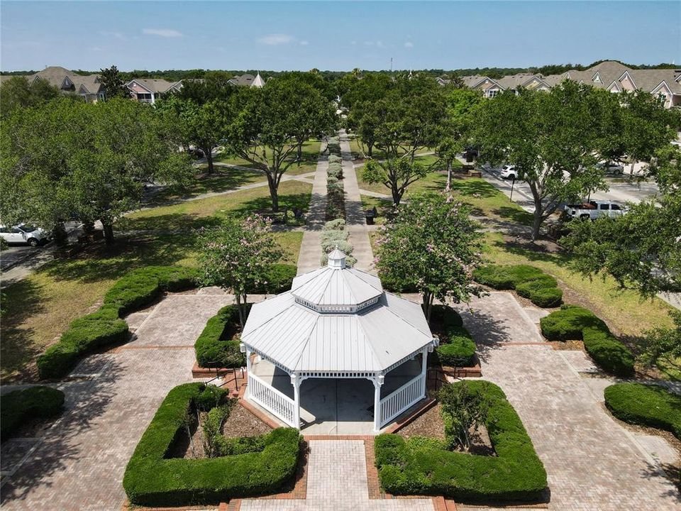 For Sale: $295,999 (2 beds, 2 baths, 1548 Square Feet)