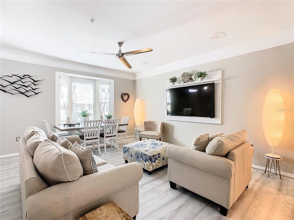 For Sale: $295,999 (2 beds, 2 baths, 1548 Square Feet)