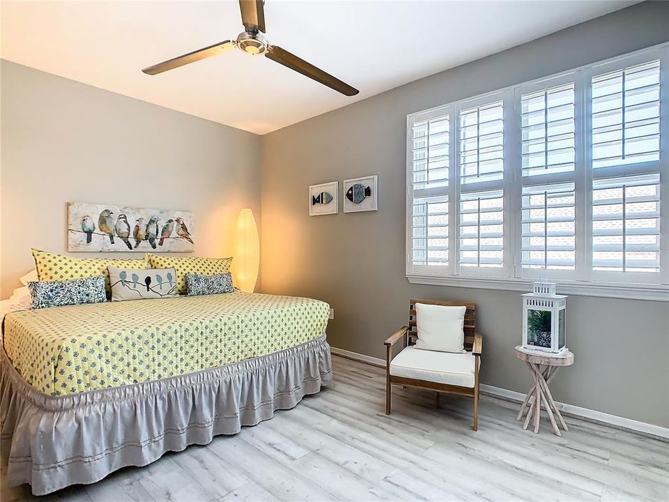 For Sale: $295,999 (2 beds, 2 baths, 1548 Square Feet)