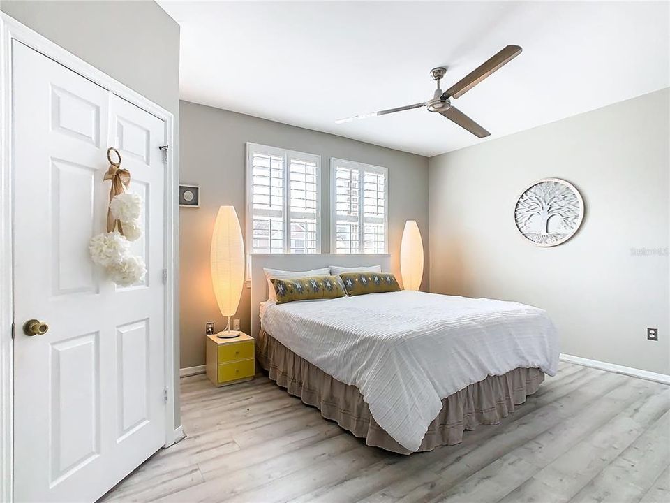 For Sale: $295,999 (2 beds, 2 baths, 1548 Square Feet)