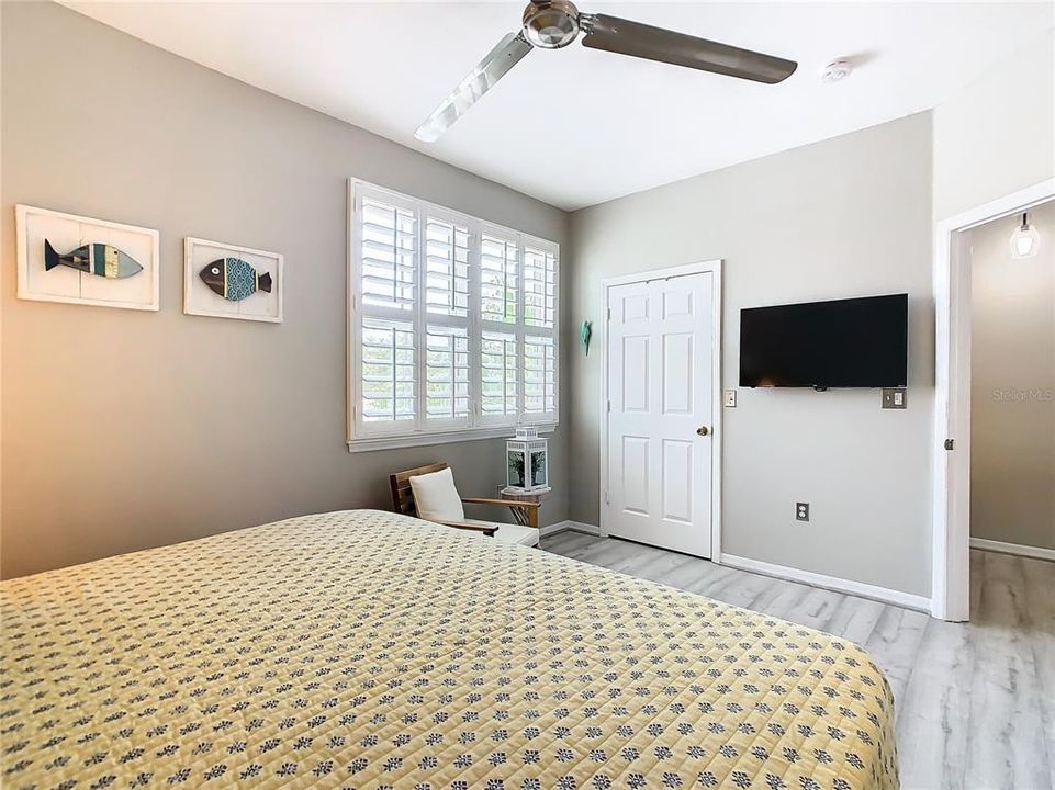 For Sale: $295,999 (2 beds, 2 baths, 1548 Square Feet)