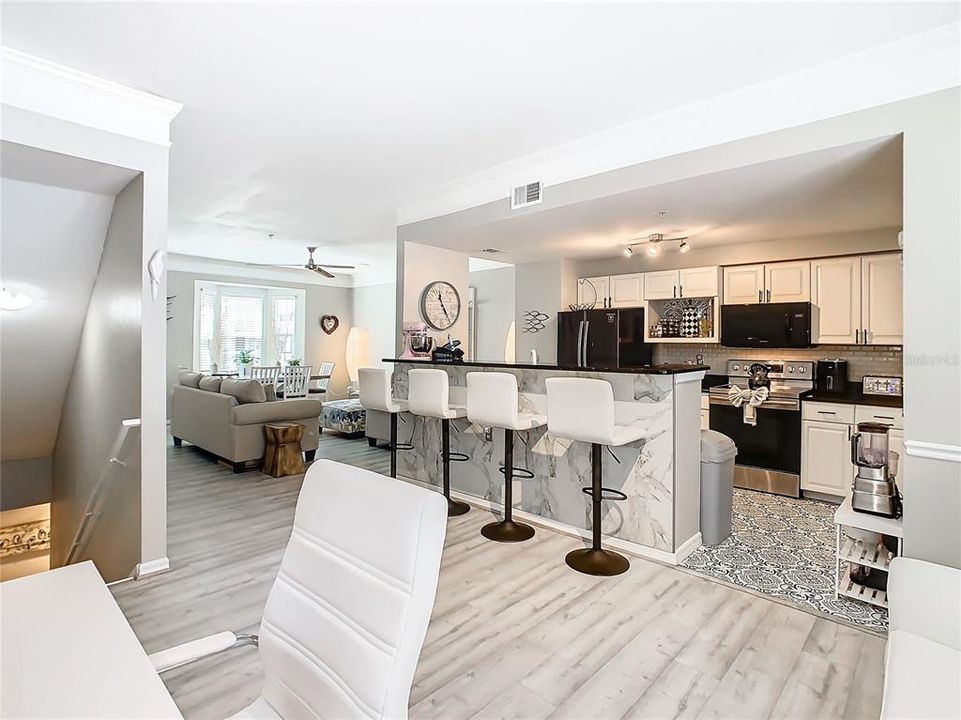 For Sale: $295,999 (2 beds, 2 baths, 1548 Square Feet)