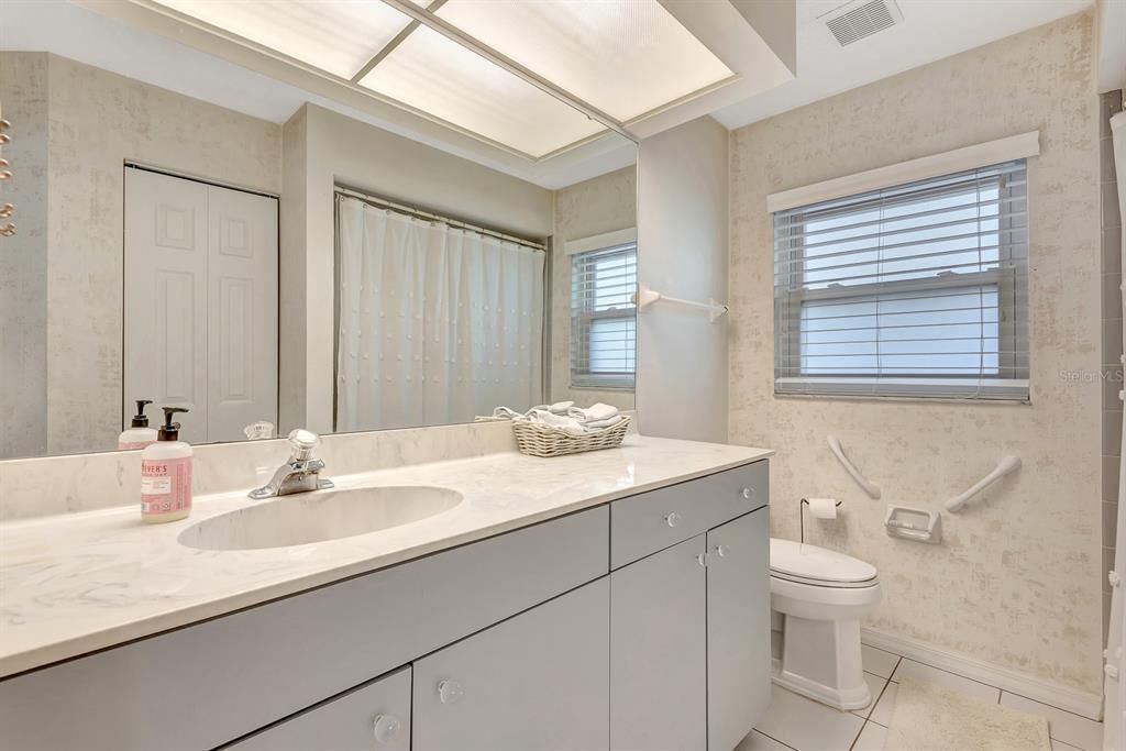 En Renta: $2,700 (3 camas, 2 baños, 1867 Pies cuadrados)