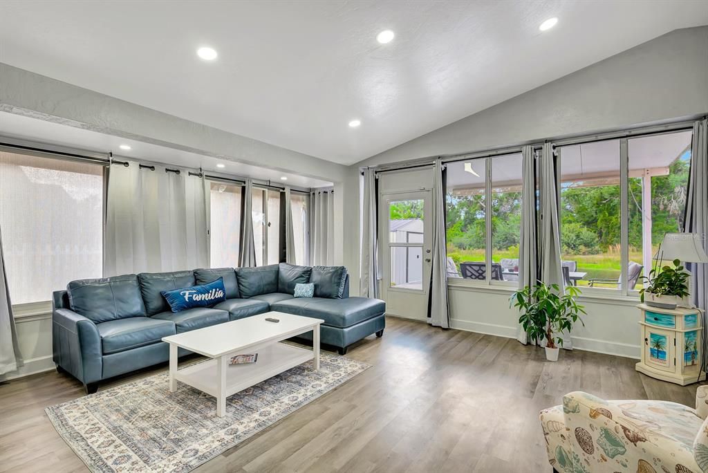 En Renta: $2,700 (3 camas, 2 baños, 1867 Pies cuadrados)