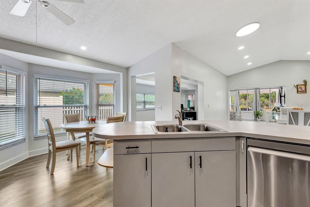 En Renta: $2,700 (3 camas, 2 baños, 1867 Pies cuadrados)