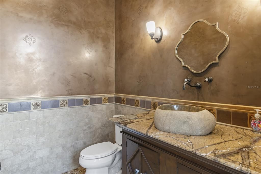 For Sale: $5,995,000 (6 beds, 6 baths, 10617 Square Feet)