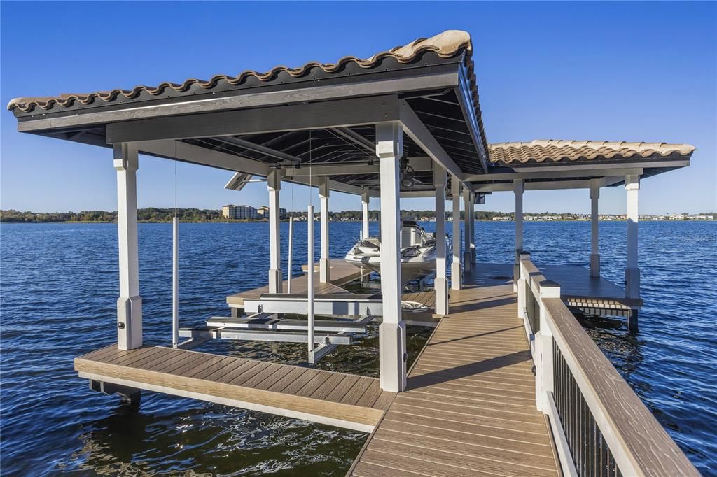 For Sale: $5,995,000 (6 beds, 6 baths, 10617 Square Feet)