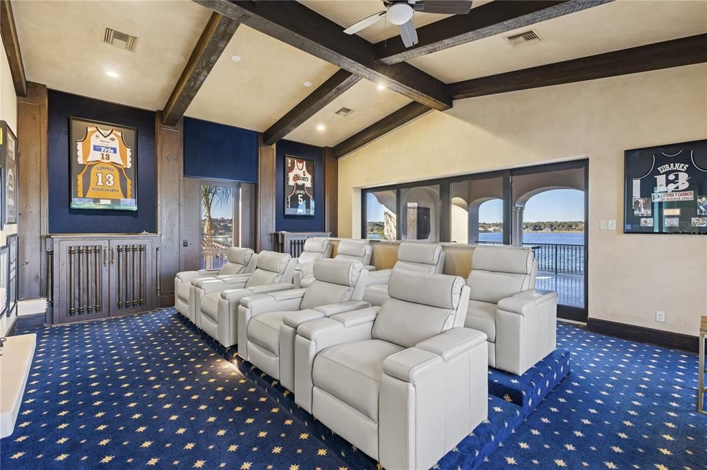 For Sale: $5,995,000 (6 beds, 6 baths, 10617 Square Feet)