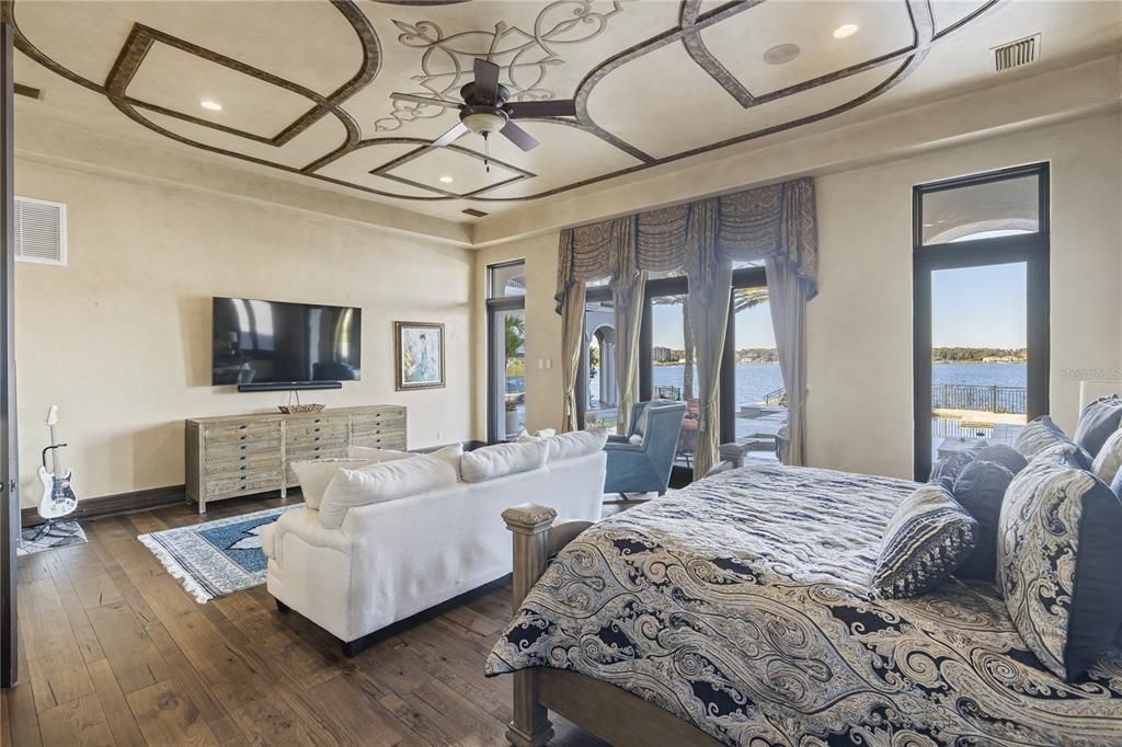 For Sale: $5,995,000 (6 beds, 6 baths, 10617 Square Feet)