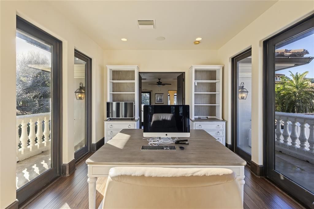 For Sale: $5,995,000 (6 beds, 6 baths, 10617 Square Feet)