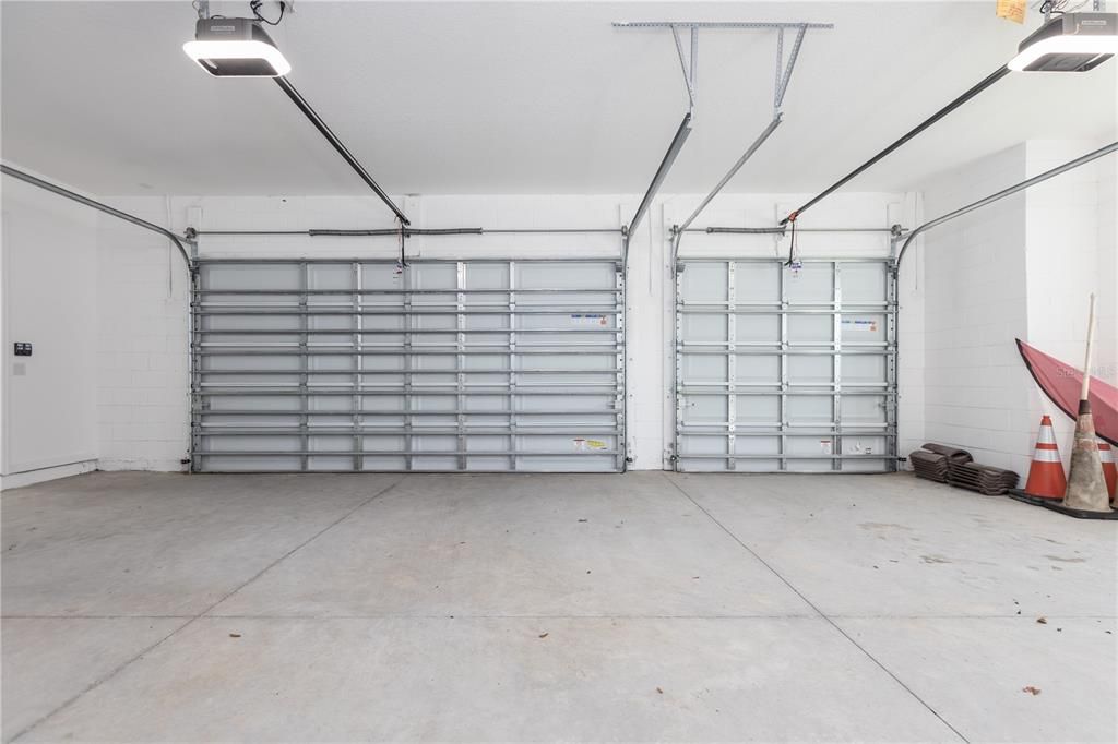 En Venta: $975,000 (4 camas, 3 baños, 2376 Pies cuadrados)