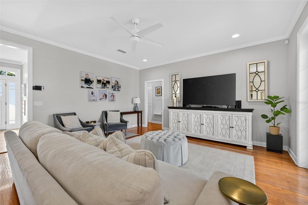 En Venta: $1,350,000 (4 camas, 2 baños, 2228 Pies cuadrados)