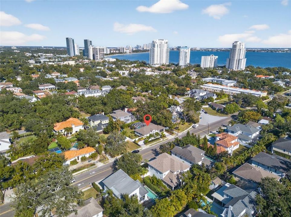 En Venta: $1,350,000 (4 camas, 2 baños, 2228 Pies cuadrados)