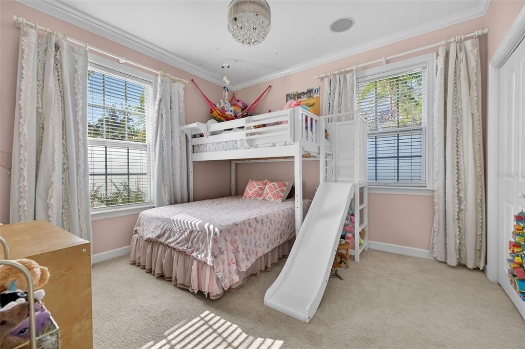 En Venta: $1,350,000 (4 camas, 2 baños, 2228 Pies cuadrados)