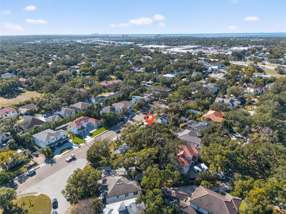 En Venta: $1,350,000 (4 camas, 2 baños, 2228 Pies cuadrados)