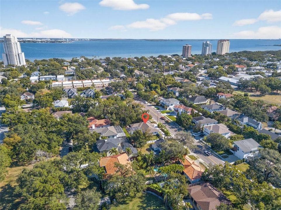 En Venta: $1,350,000 (4 camas, 2 baños, 2228 Pies cuadrados)