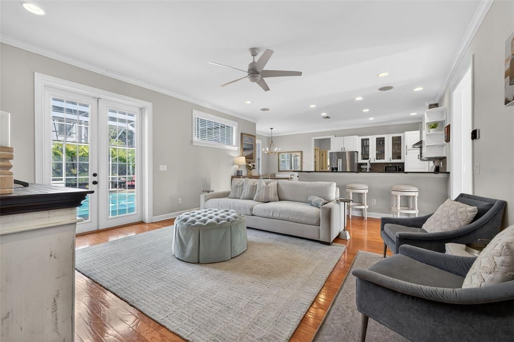 En Venta: $1,350,000 (4 camas, 2 baños, 2228 Pies cuadrados)