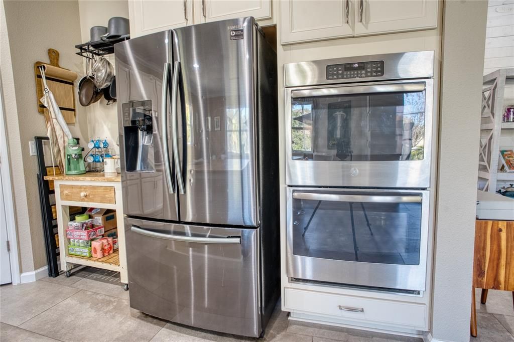 For Sale: $810,000 (3 beds, 2 baths, 2278 Square Feet)