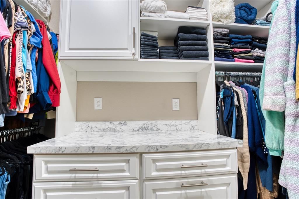 For Sale: $810,000 (3 beds, 2 baths, 2278 Square Feet)