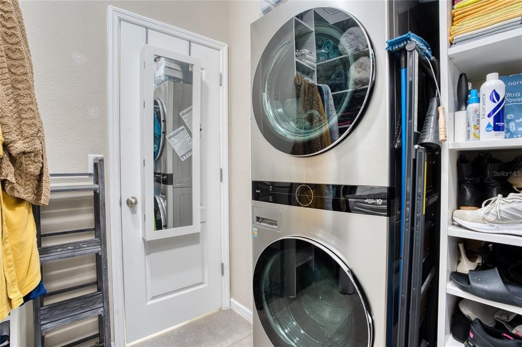 For Sale: $810,000 (3 beds, 2 baths, 2278 Square Feet)