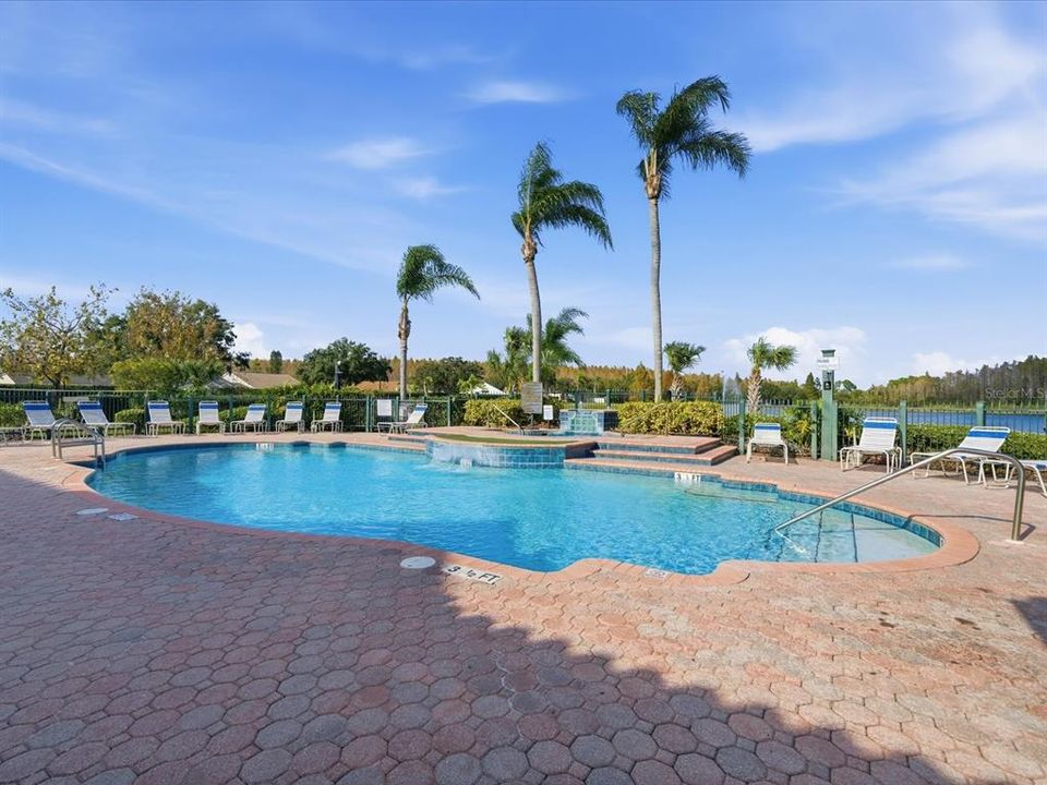 待售: $225,000 (2 贝兹, 2 浴室, 1104 平方英尺)