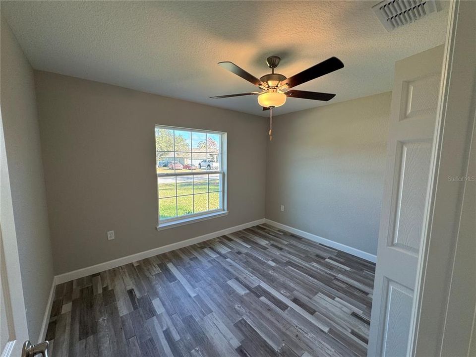 For Rent: $1,900 (3 beds, 2 baths, 1324 Square Feet)