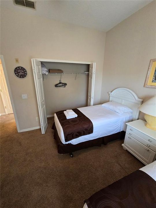 На продажу: $205,000 (2 спален, 2 ванн, 1173 Квадратных фут)