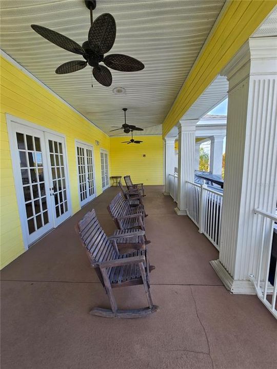 For Sale: $198,000 (2 beds, 2 baths, 1173 Square Feet)