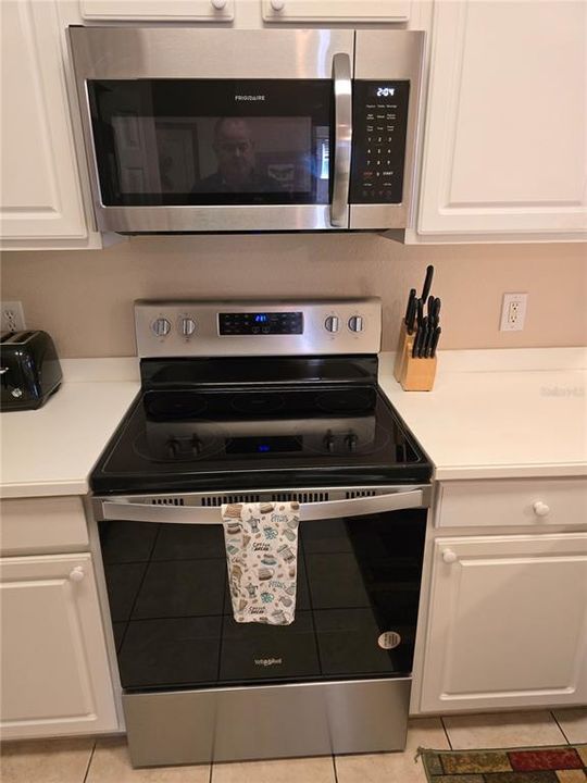 На продажу: $205,000 (2 спален, 2 ванн, 1173 Квадратных фут)