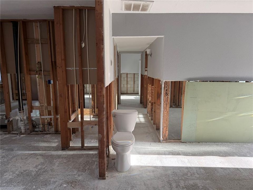 待售: $255,000 (3 贝兹, 2 浴室, 1000 平方英尺)