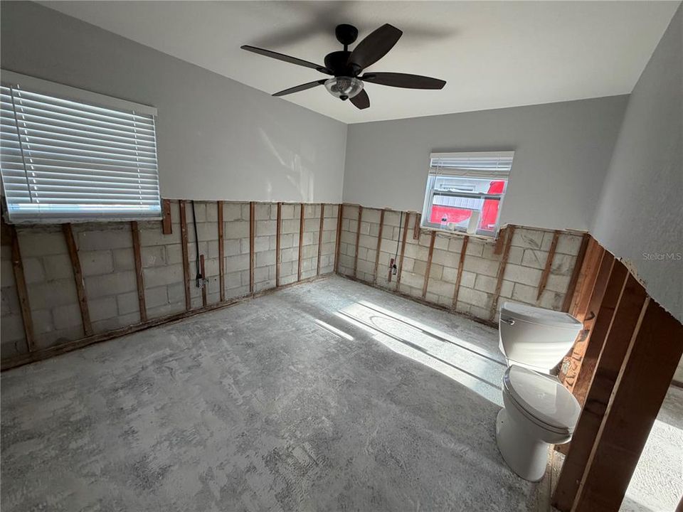 待售: $255,000 (3 贝兹, 2 浴室, 1000 平方英尺)