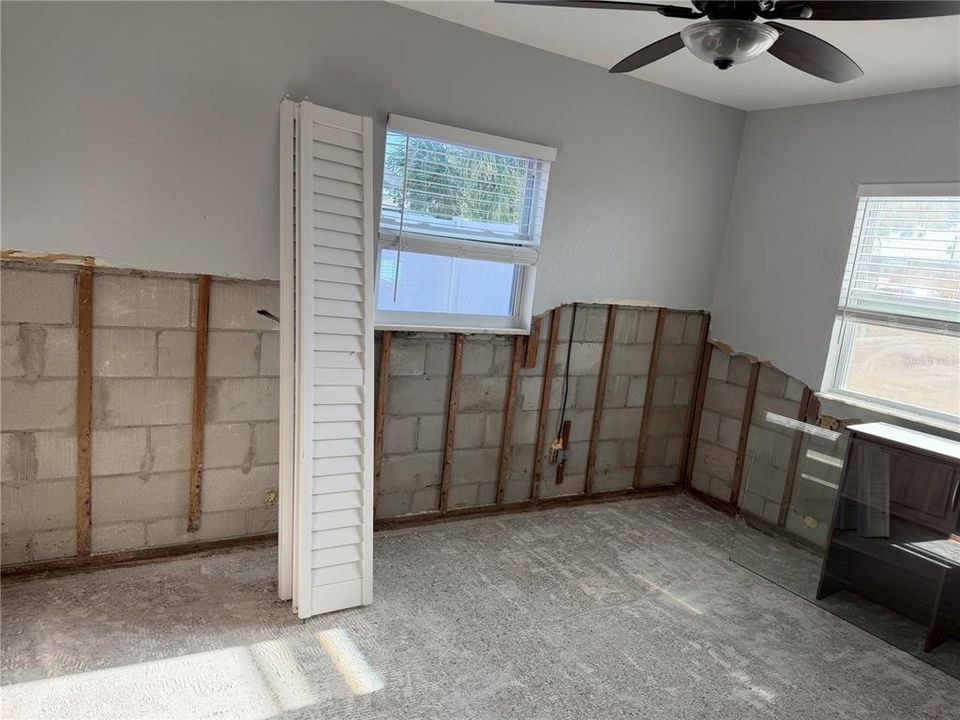 待售: $255,000 (3 贝兹, 2 浴室, 1000 平方英尺)