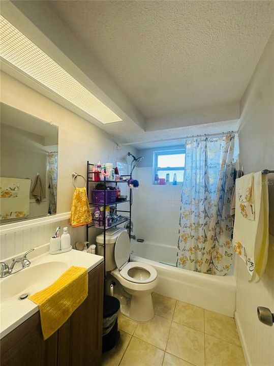 For Sale: $220,000 (2 beds, 1 baths, 1099 Square Feet)