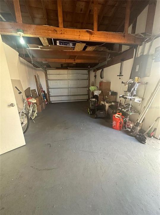 For Sale: $220,000 (2 beds, 1 baths, 1099 Square Feet)