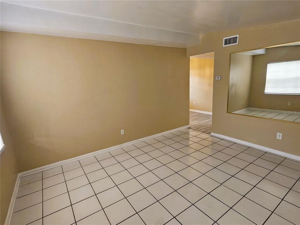 For Rent: $2,200 (3 beds, 2 baths, 1125 Square Feet)