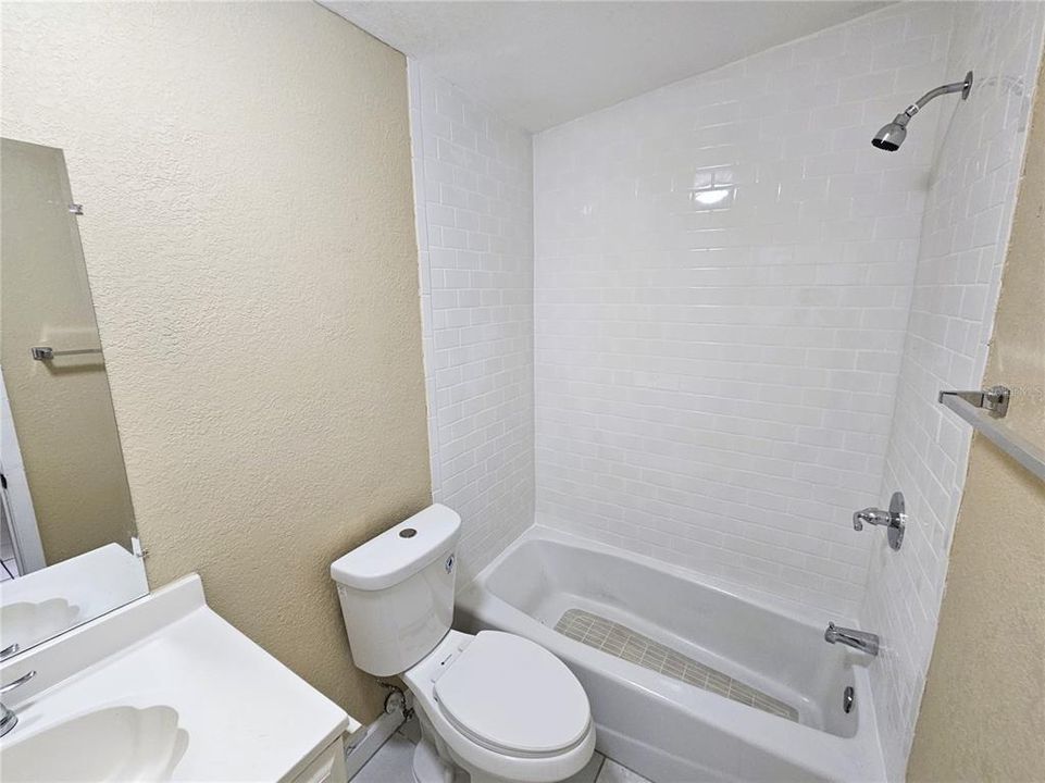 For Rent: $2,200 (3 beds, 2 baths, 1125 Square Feet)