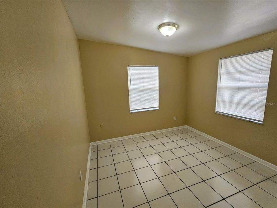 For Rent: $2,200 (3 beds, 2 baths, 1125 Square Feet)