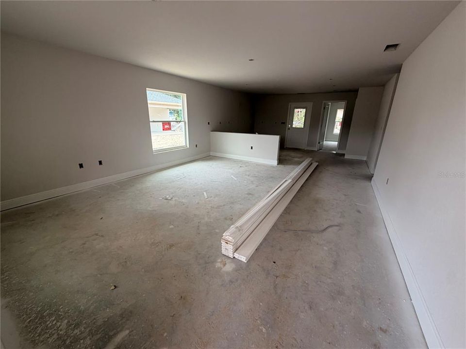 For Sale: $299,900 (3 beds, 2 baths, 1428 Square Feet)