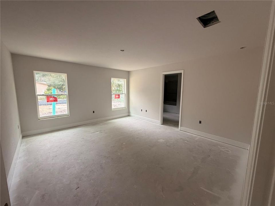 For Sale: $299,900 (3 beds, 2 baths, 1428 Square Feet)