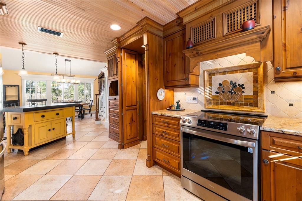 En Venta: $1,795,000 (3 camas, 3 baños, 2791 Pies cuadrados)