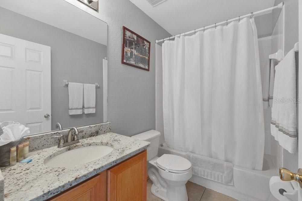 На продажу: $299,500 (4 спален, 3 ванн, 1856 Квадратных фут)