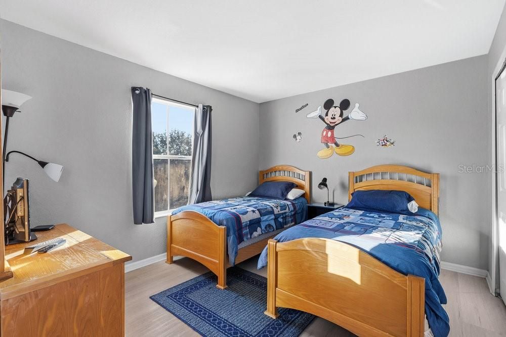 На продажу: $299,500 (4 спален, 3 ванн, 1856 Квадратных фут)