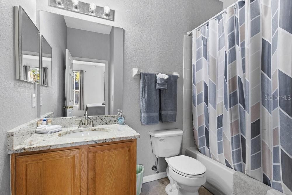 На продажу: $299,500 (4 спален, 3 ванн, 1856 Квадратных фут)