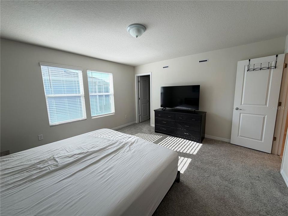 En Renta: $2,190 (3 camas, 2 baños, 1760 Pies cuadrados)