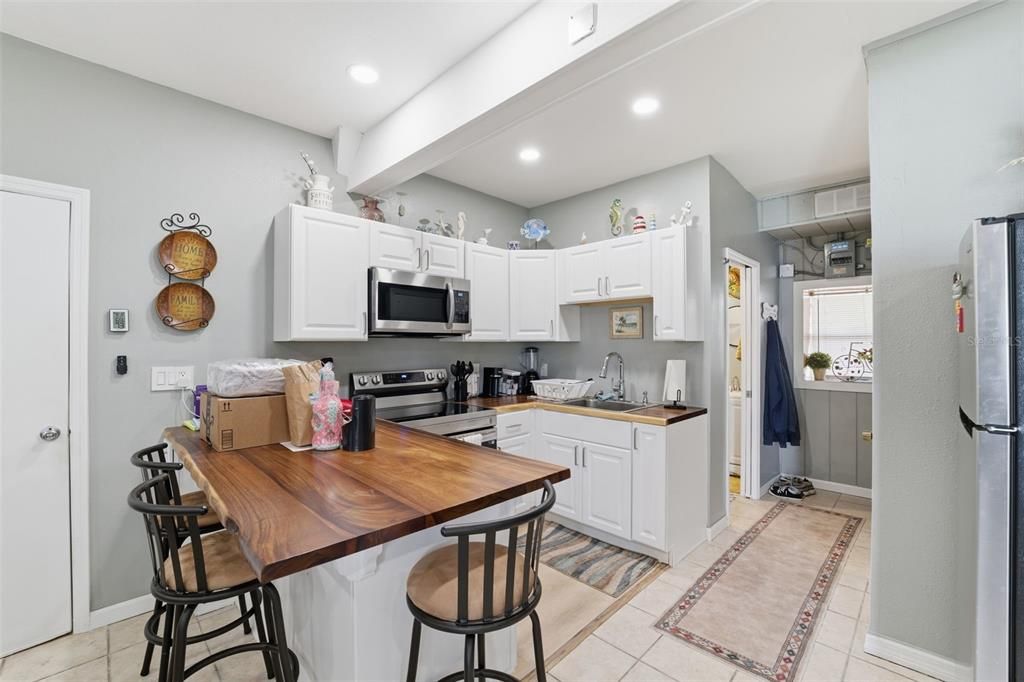 待售: $525,000 (3 贝兹, 3 浴室, 1384 平方英尺)