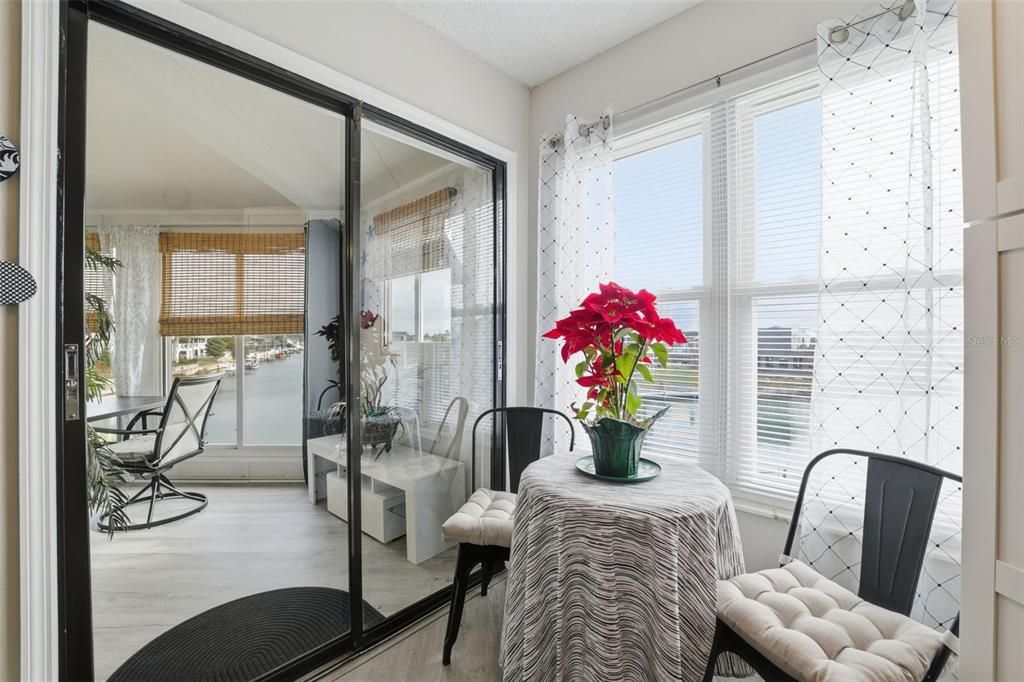 待售: $525,000 (3 贝兹, 3 浴室, 1384 平方英尺)